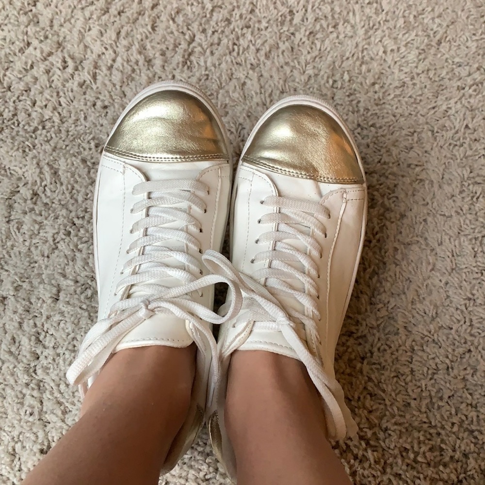 WHITE & GOLD SNEAKERS